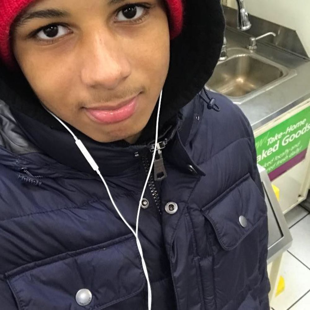 Meet your Posher, Amir